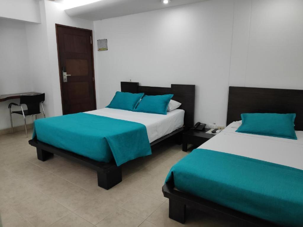 Hotel Mediterraneo Medellín Zewnętrze zdjęcie